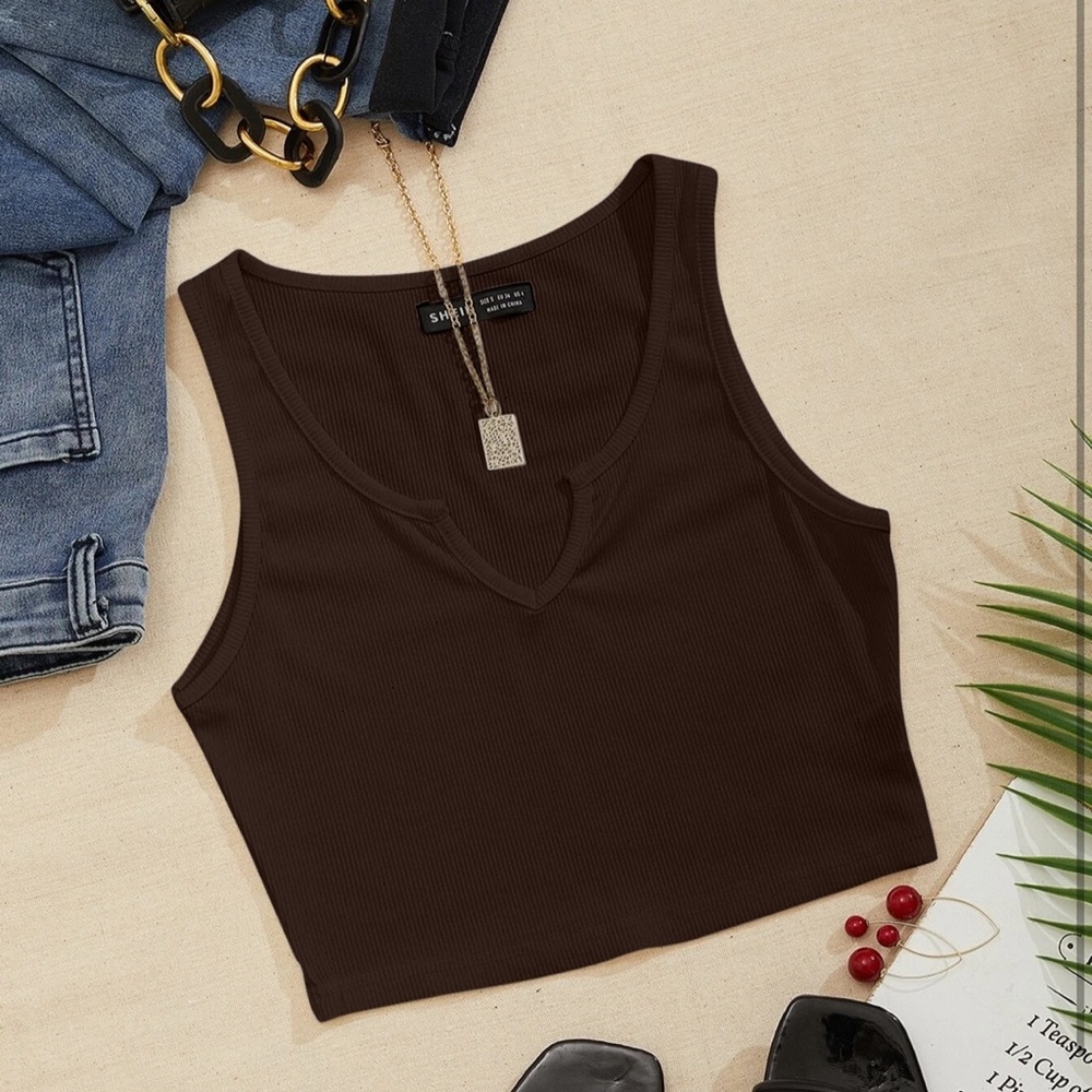 Notch Neck Rib-knit Tank Top - Picture 2 of 6